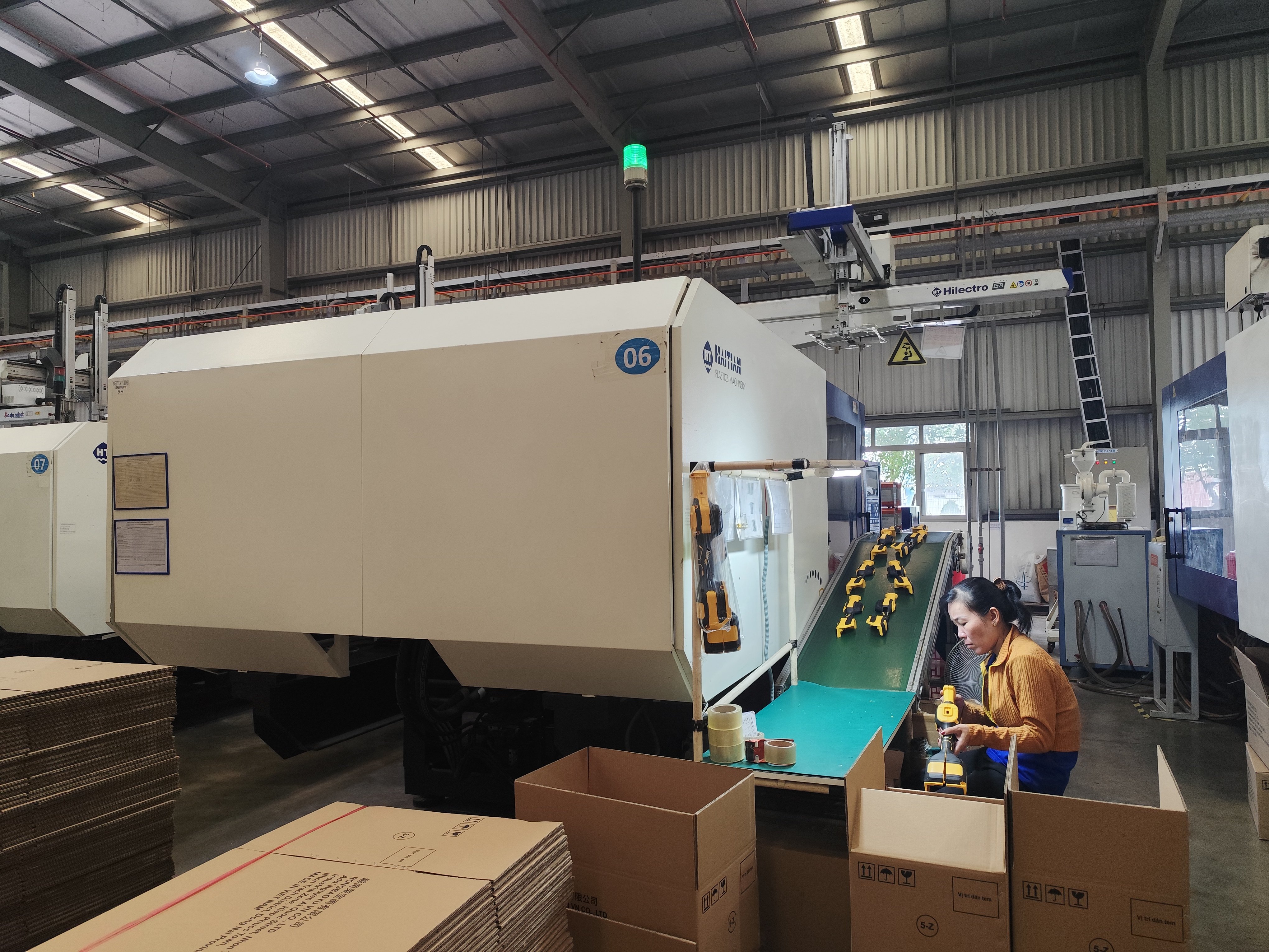 Injection machine 3